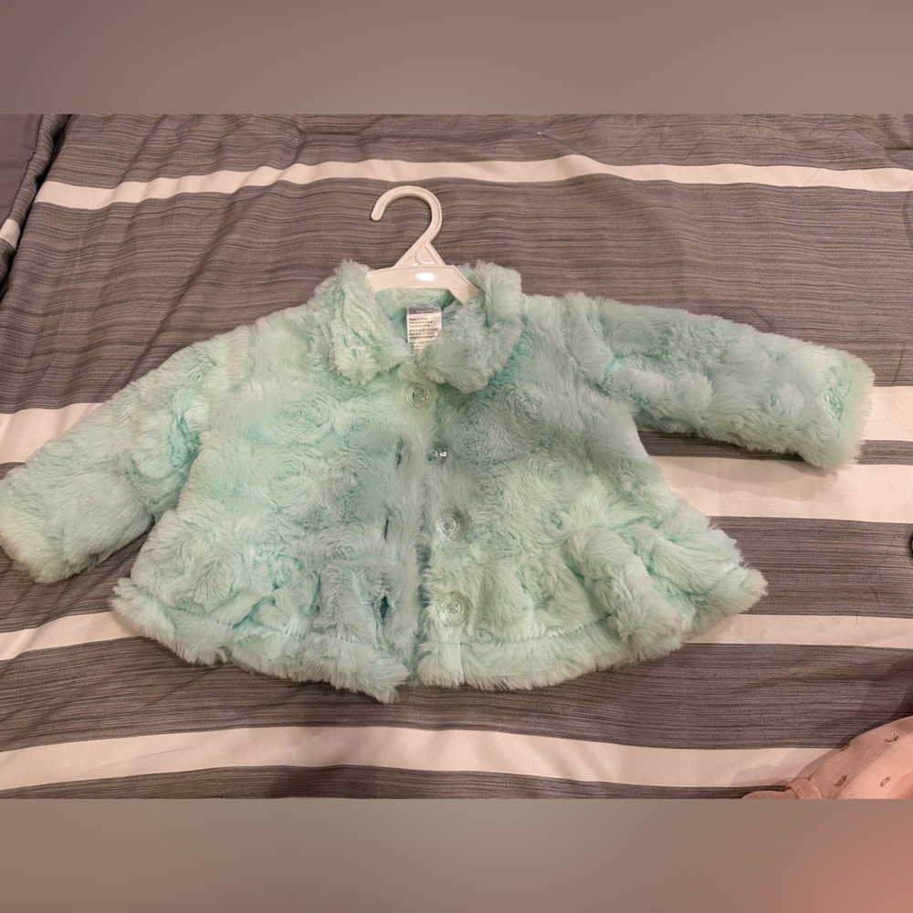 Infants girl mini cape